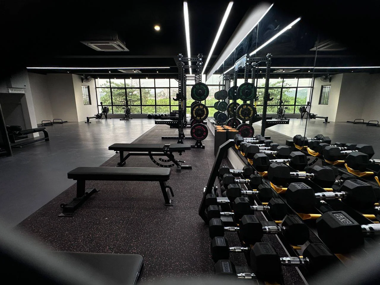 The main training floor at Fitcom Seremban, Kepayang Sentral