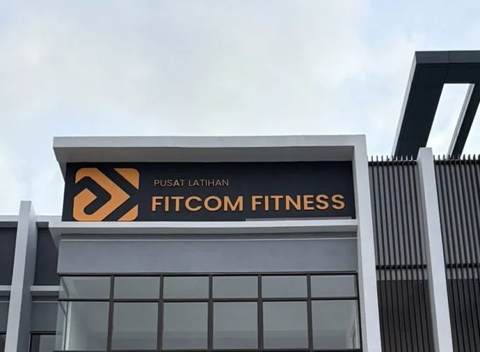 The Pusat Latihan Fitcom Fitness signage at Kepayang Sentral, Seremban